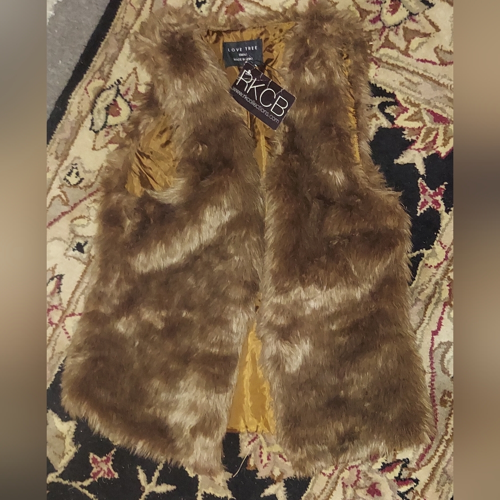 NWT LOVE TREE Faux Fur Vest